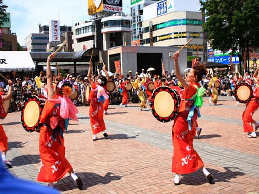 盛岡さんさ踊り